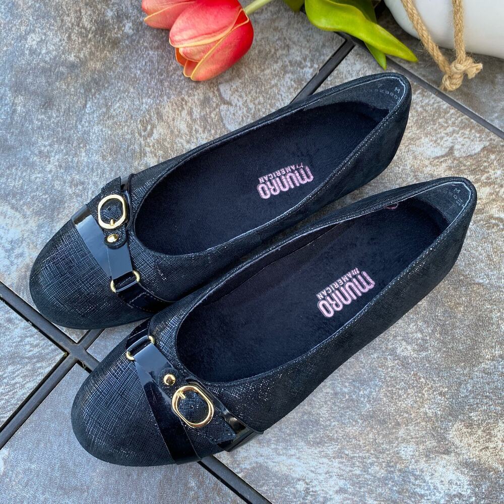 Munro American Josie Black Crosshatch Shimmer Suede Buckle Ballet Flats Size 7